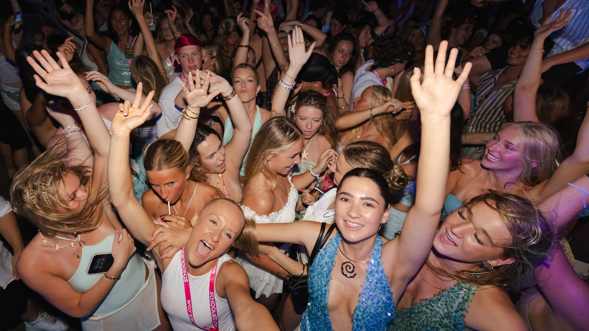 Schoolies in Fiji