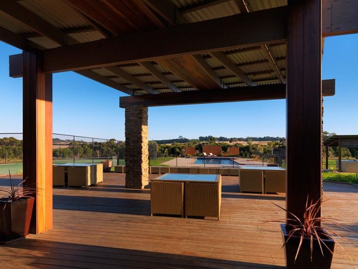 Ramada Resort Phillip Island - Outside Area and Pool