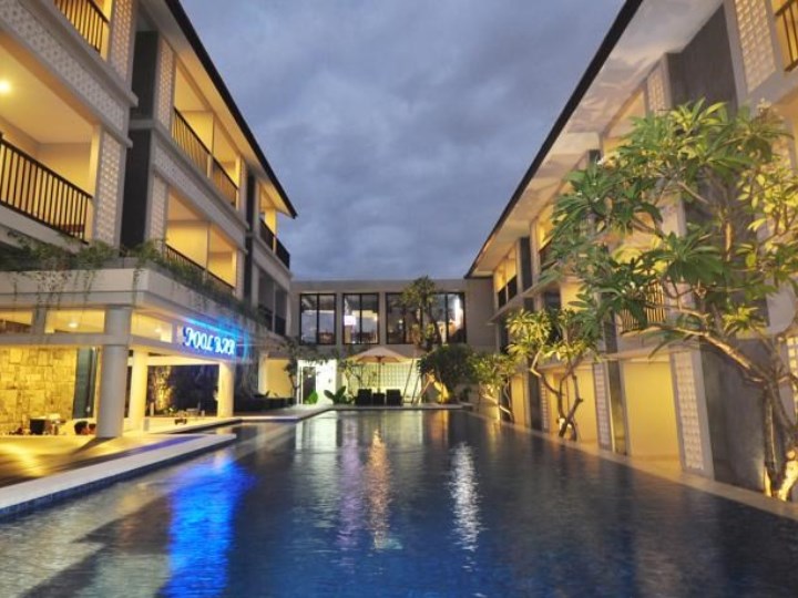 Grand Barong Resort - Swimming Pool