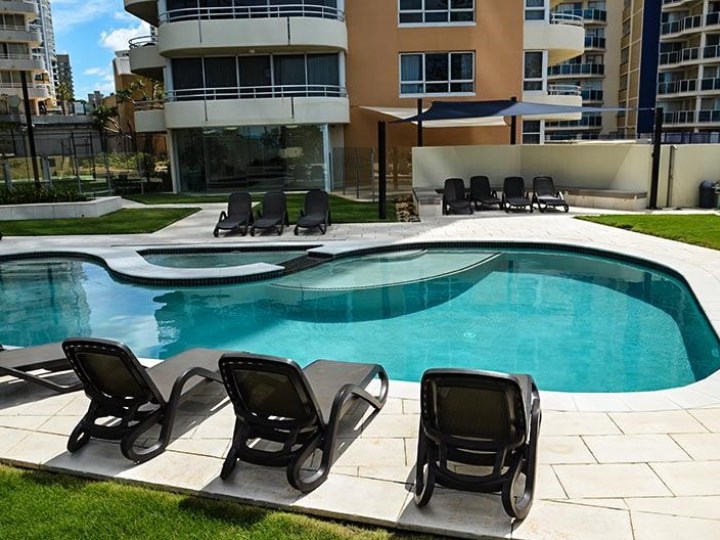 Zenith Oceanfront Apartments - Pool