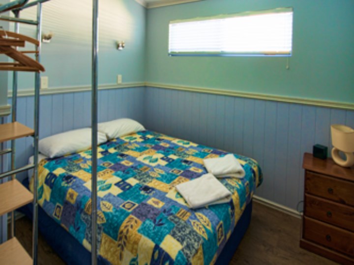 Busselton Holiday Village - Chalet Double Room