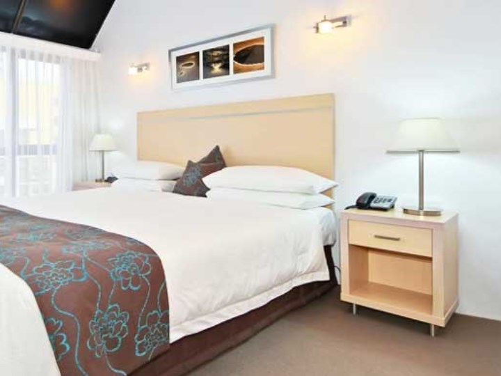 Broadbeach Travel Inn - Bedroom