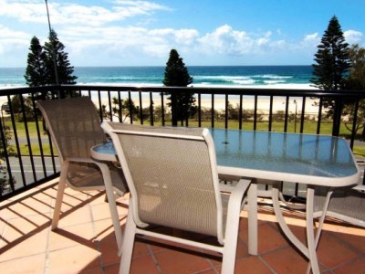 Beach Lodge Apartments Balcony