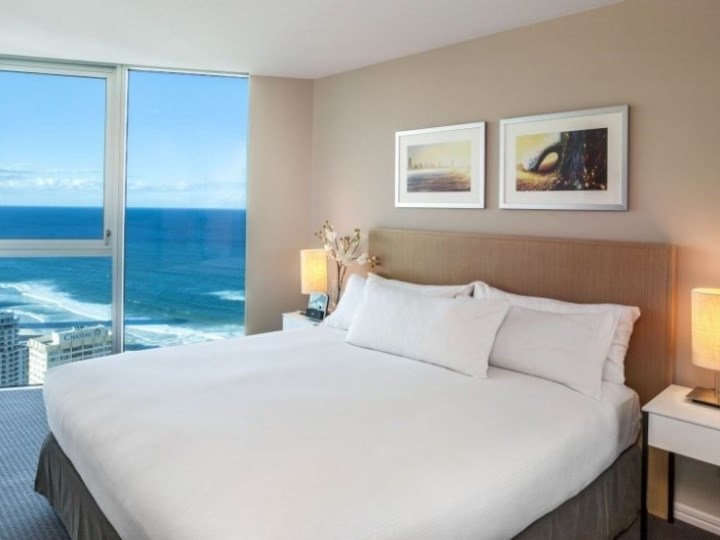 Hilton Surfers Paradise Residence - 2 x 2 Bedroom Ocean View (Adjacent/Same Floor Rooms)