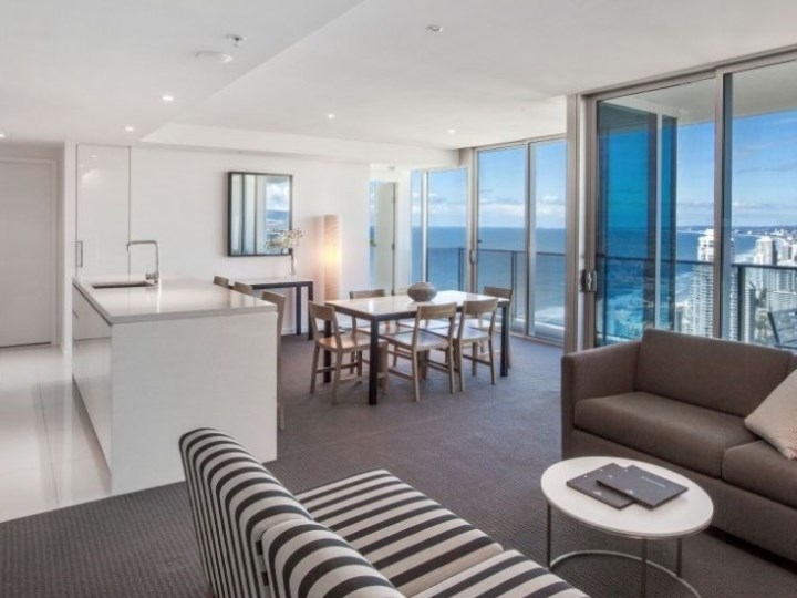 Hilton Surfers Paradise Residence - Living Area