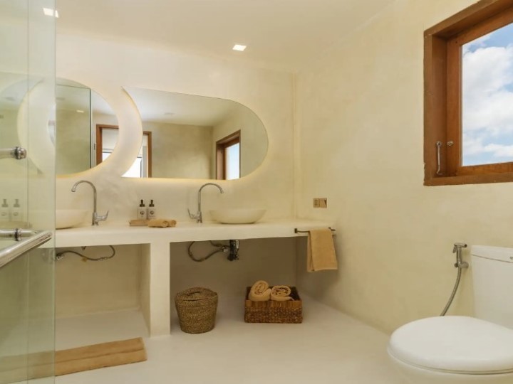 Premier Sunset Suite